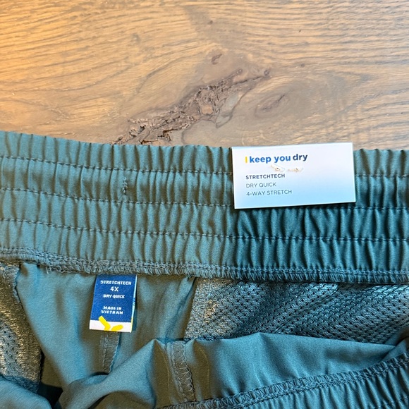 Old Navy Green Stretchtech Drawstring Shorts 4 X - Picture 2 of 2